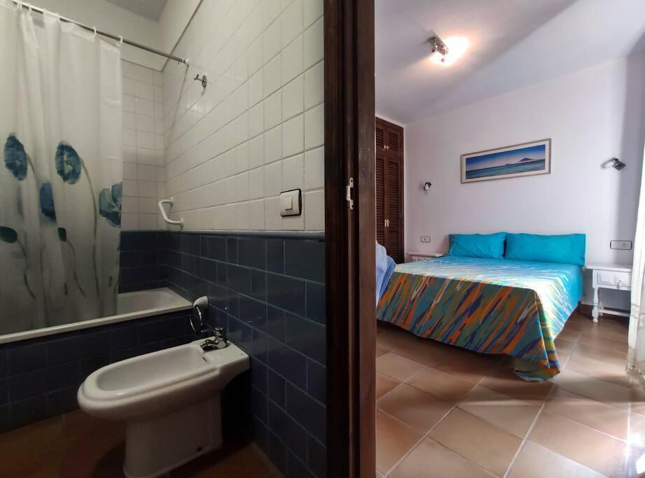 Duplex In Quiet Zone, Next To Sea, Fast Wifi Apartment El Medano  Bagian luar foto